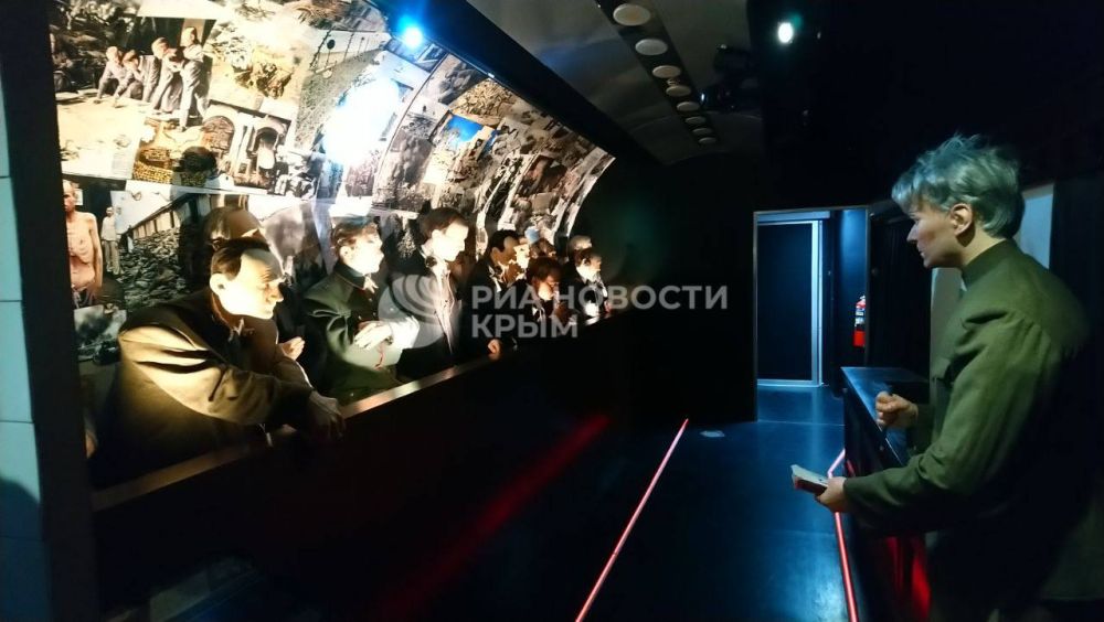 В Керчи встретили "Поезд Победы" В Керчи встретили "Поезд Победы"