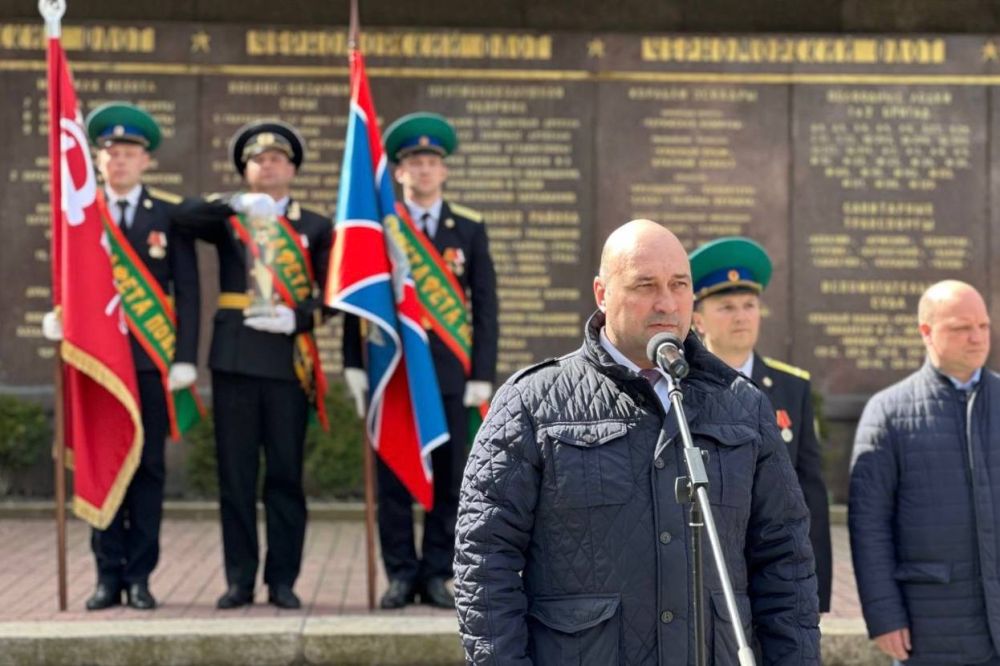 Владимир Немцев: В Севастополе у Мемориала в честь героической обороны 1941–1942 годов состоялась торжественная встреча Эстафеты Победы Владимир Немцев: В Севастополе у Мемориала в честь героической обороны 1941–1942 годов состоялась торжественная встреча Эстафеты Победы