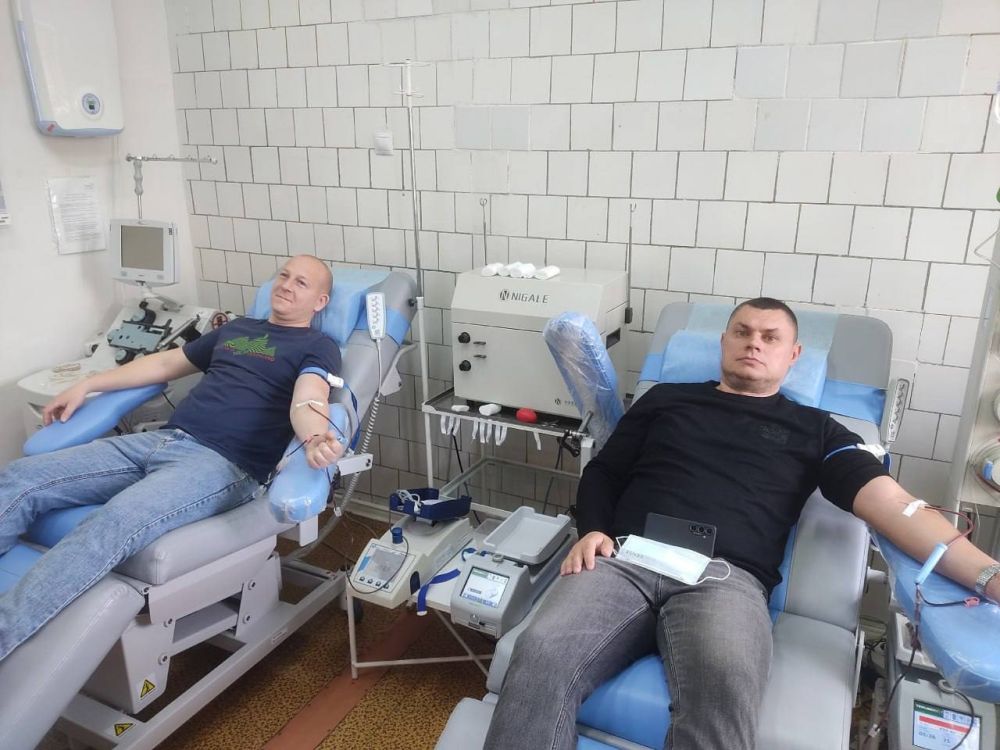 Константин Шимановский: Дан старт донорской акции «Мы вместе! Крым и Россия» Константин Шимановский: Дан старт донорской акции «Мы вместе! Крым и Россия»