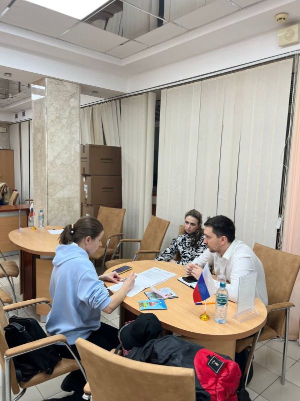 В конференц-зале Министерства юстиции Республики Крым состоялся Единый день оказания гражданам бесплатной юридической помощи, приуроченный ко Дню Общекрымского референдума 2014 года и Дню воссоединения Крыма с Россией В конференц-зале Министерства юстиции Республики Крым состоялся Единый день оказания гражданам бесплатной юридической помощи, приуроченный ко Дню Общекрымского референдума 2014 года и Дню воссоединения Крыма с Россией