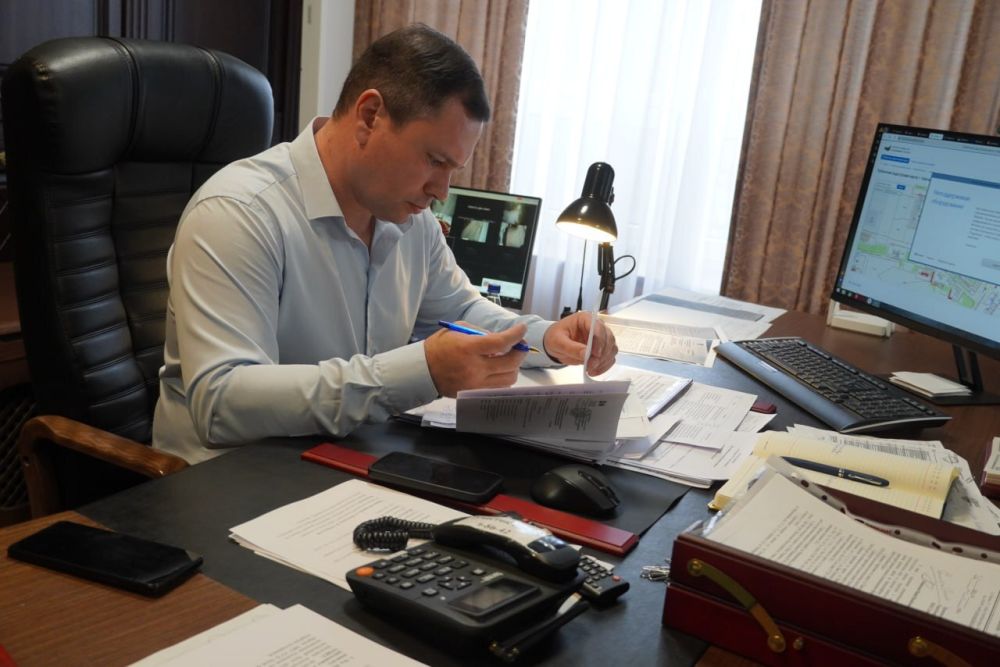Глава администрации Олег КАТОРГИН провел приём граждан в телефонном режиме Глава администрации Олег КАТОРГИН провел приём граждан в телефонном режиме