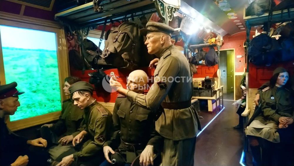 В Керчи встретили "Поезд Победы" В Керчи встретили "Поезд Победы"