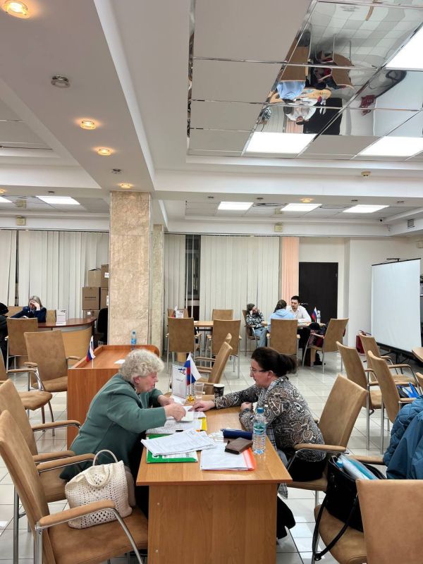 В конференц-зале Министерства юстиции Республики Крым состоялся Единый день оказания гражданам бесплатной юридической помощи, приуроченный ко Дню Общекрымского референдума 2014 года и Дню воссоединения Крыма с Россией В конференц-зале Министерства юстиции Республики Крым состоялся Единый день оказания гражданам бесплатной юридической помощи, приуроченный ко Дню Общекрымского референдума 2014 года и Дню воссоединения Крыма с Россией