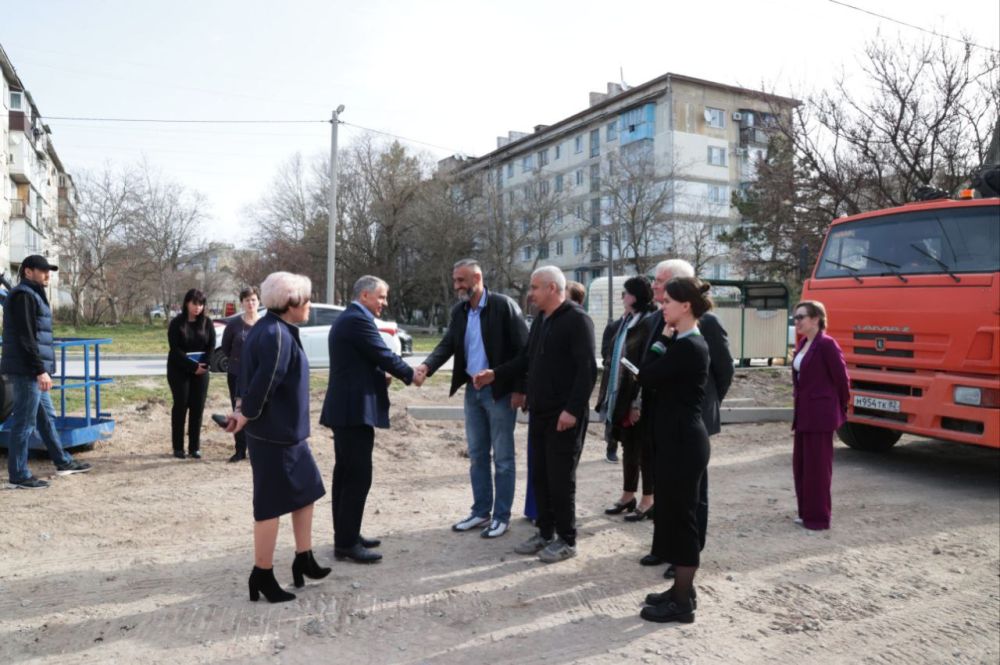 Владимир Константинов: В ходе рабочей поездки в Бахчисарайский район посетил социальные и культурные объекты, осмотрел ход благоустройства общественной территории: Владимир Константинов: В ходе рабочей поездки в Бахчисарайский район посетил социальные и культурные объекты, осмотрел ход благоустройства общественной территории: