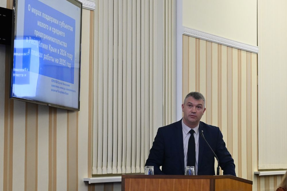 На рабочем совещании по вопросам социально-экономического развития региона первый заместитель министра экономического развития Республики Крым Роман Хитущенко рассказал об итогах работы Минэкономразвития РК в 2024 году и... На рабочем совещании по вопросам социально-экономического развития региона первый заместитель министра экономического развития Республики Крым Роман Хитущенко рассказал об итогах работы Минэкономразвития РК в 2024 году и...