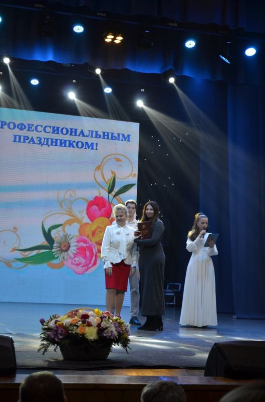Светлана Маслова: Ежегодно в третье воскресенье марта свой профессиональный праздник отмечают работники жилищно-коммунального хозяйства Светлана Маслова: Ежегодно в третье воскресенье марта свой профессиональный праздник отмечают работники жилищно-коммунального хозяйства