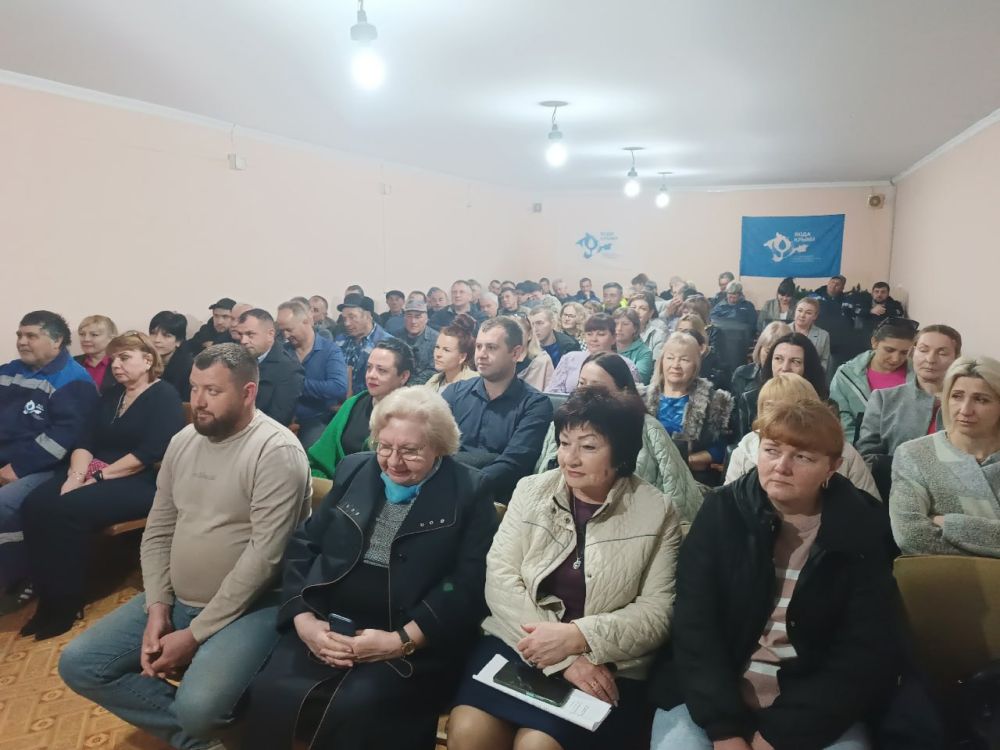 В преддверии празднования Дня работников жилищно-коммунального хозяйства и бытового обслуживания населения в Бахчисарайском филиале Государственного унитарного предприятия Республики Крым «Вода Крыма» состоялось... В преддверии празднования Дня работников жилищно-коммунального хозяйства и бытового обслуживания населения в Бахчисарайском филиале Государственного унитарного предприятия Республики Крым «Вода Крыма» состоялось...