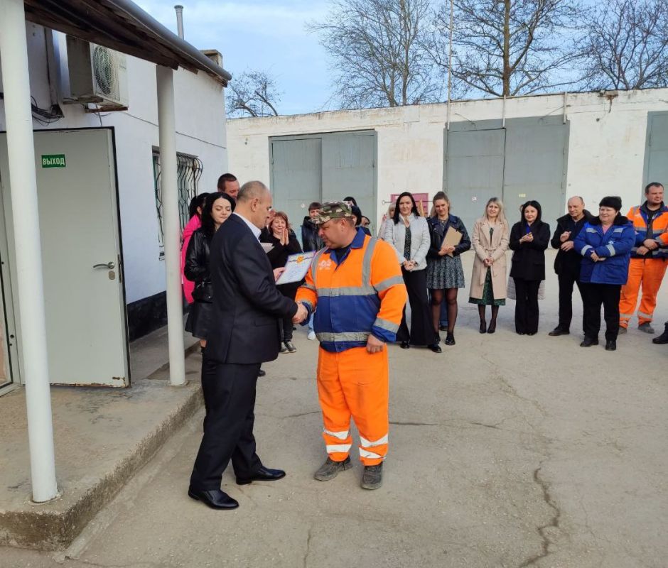 14 марта во всех филиалах ГУП РК «Вода Крыма» прошли торжественные собрания ко Дню работников бытового обслуживания населения и ЖКХ! 14 марта во всех филиалах ГУП РК «Вода Крыма» прошли торжественные собрания ко Дню работников бытового обслуживания населения и ЖКХ!