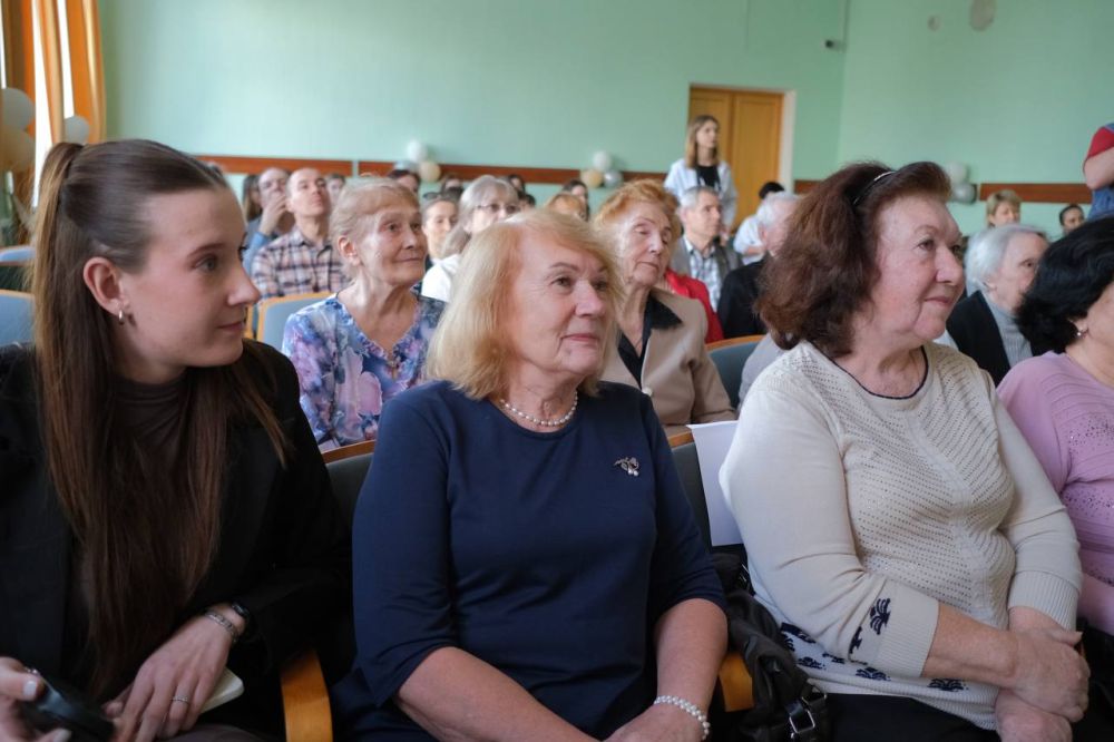 Гурзуфская школа празднует 135-летие Гурзуфская школа празднует 135-летие