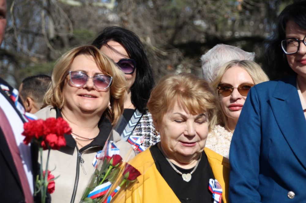 11-летие Крымской весны отмечают в Симферополе 11-летие Крымской весны отмечают в Симферополе