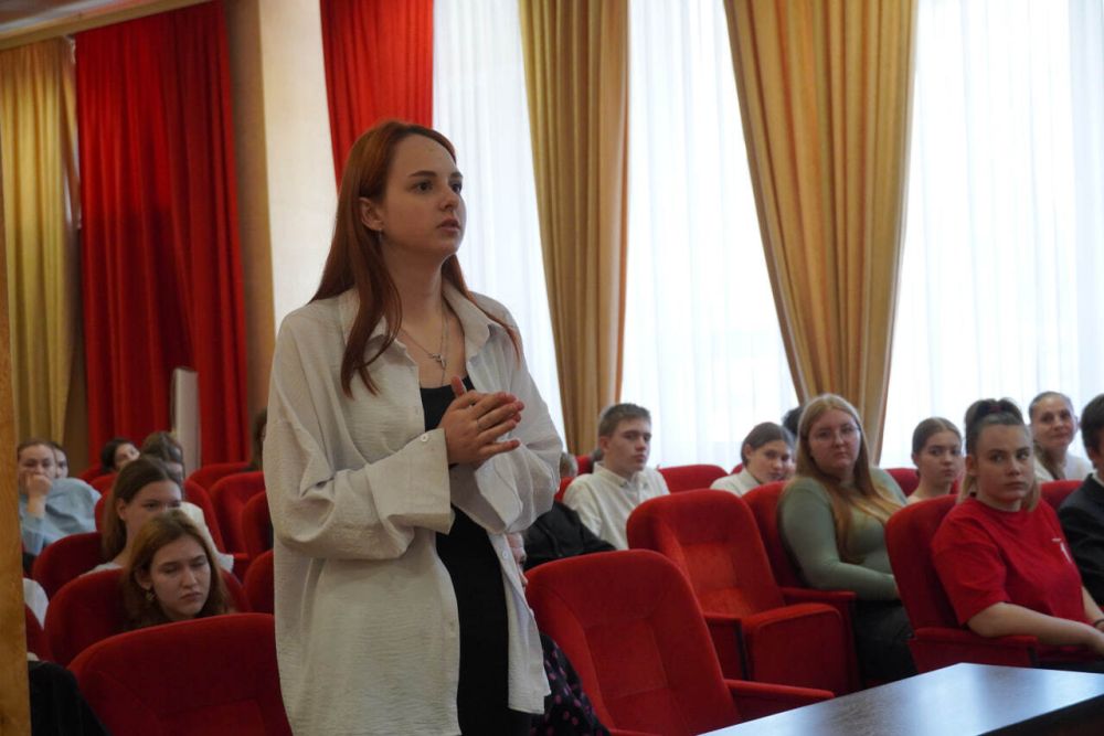 #городские_новости. В канун Дня воссоединения Крыма с Россией в администрации Керчи прошла встреча, посвященная Крымской весне #городские_новости. В канун Дня воссоединения Крыма с Россией в администрации Керчи прошла встреча, посвященная Крымской весне