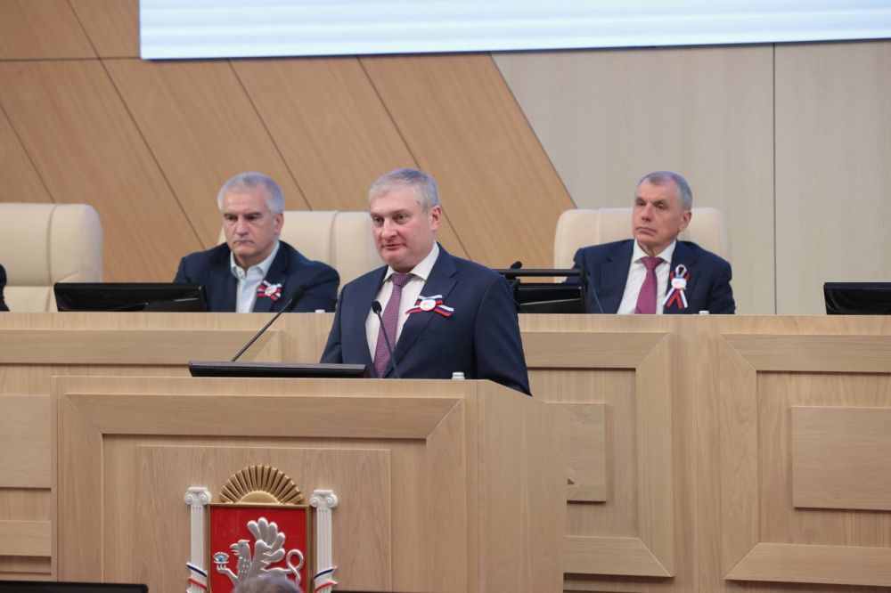 В Крыму отмечают 11-ю годовщину воссоединения с Россией В Крыму отмечают 11-ю годовщину воссоединения с Россией