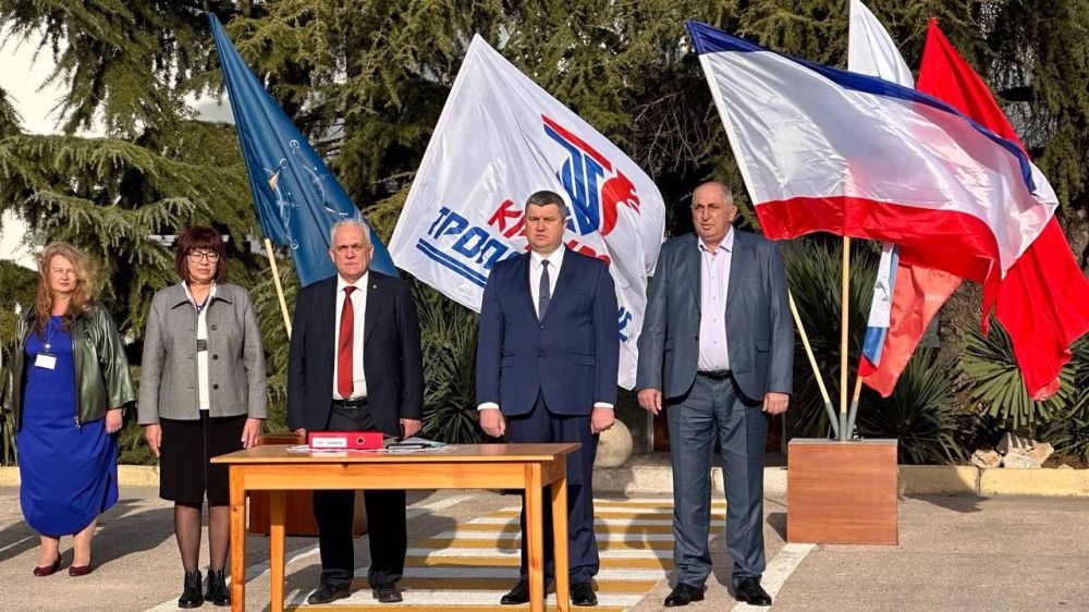 Среди лучших водителей троллейбусов Севастополя и Крыма прошли соревнования «В единстве сила!» Среди лучших водителей троллейбусов Севастополя и Крыма прошли соревнования «В единстве сила!»
