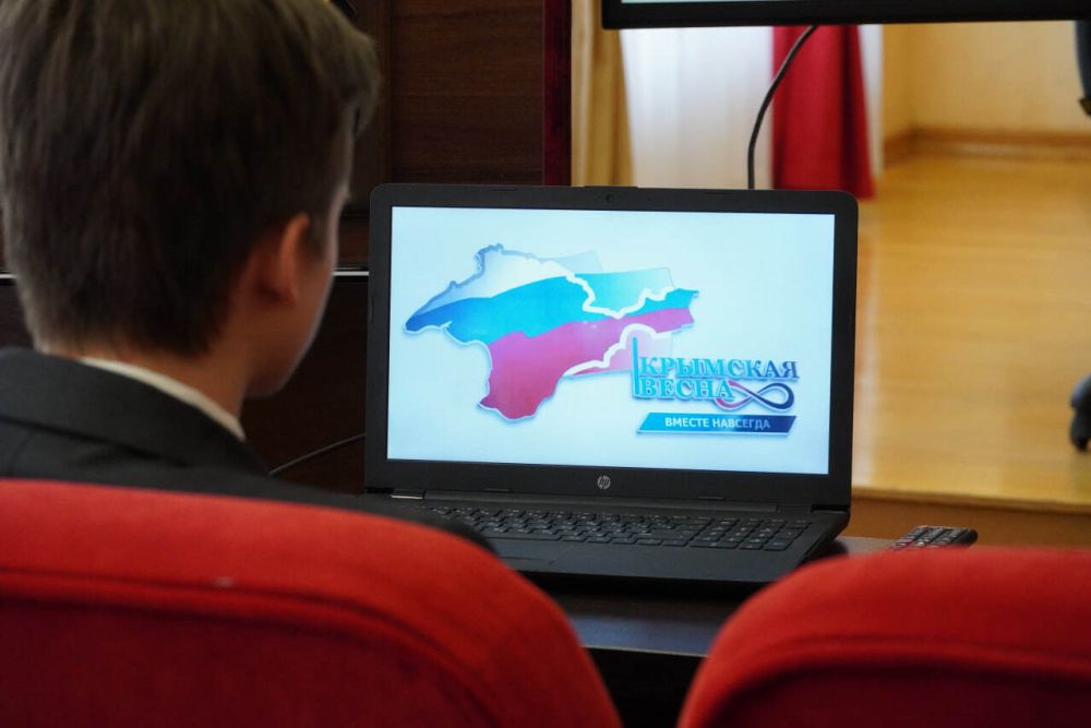 #городские_новости. В канун Дня воссоединения Крыма с Россией в администрации Керчи прошла встреча, посвященная Крымской весне #городские_новости. В канун Дня воссоединения Крыма с Россией в администрации Керчи прошла встреча, посвященная Крымской весне