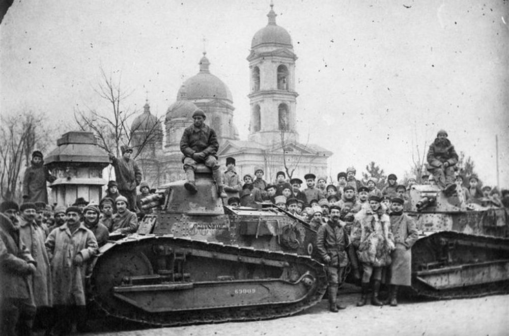 Юлия Витязева: На фоне заявлений Макрона о размещении иностранных «миротворцев» в той же Одессе, сразу вспоминается Антанта, цель которой заключалась в том, чтобы не допустить «экспорта большевистской революции» в... Юлия Витязева: На фоне заявлений Макрона о размещении иностранных «миротворцев» в той же Одессе, сразу вспоминается Антанта, цель которой заключалась в том, чтобы не допустить «экспорта большевистской революции» в...
