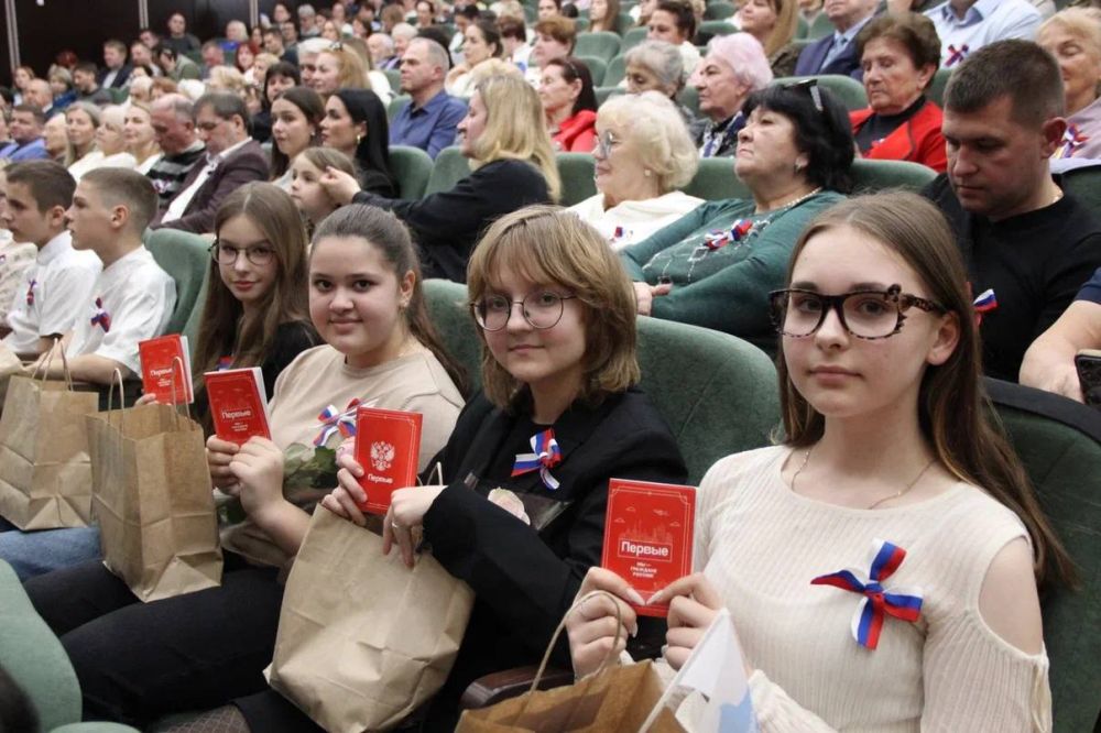 Константин Шимановский: Торжественное собрание, приуроченное ко Дню воссоединения Крыма с Россией! 11 лет мы часть великой и прекрасной страны Константин Шимановский: Торжественное собрание, приуроченное ко Дню воссоединения Крыма с Россией! 11 лет мы часть великой и прекрасной страны