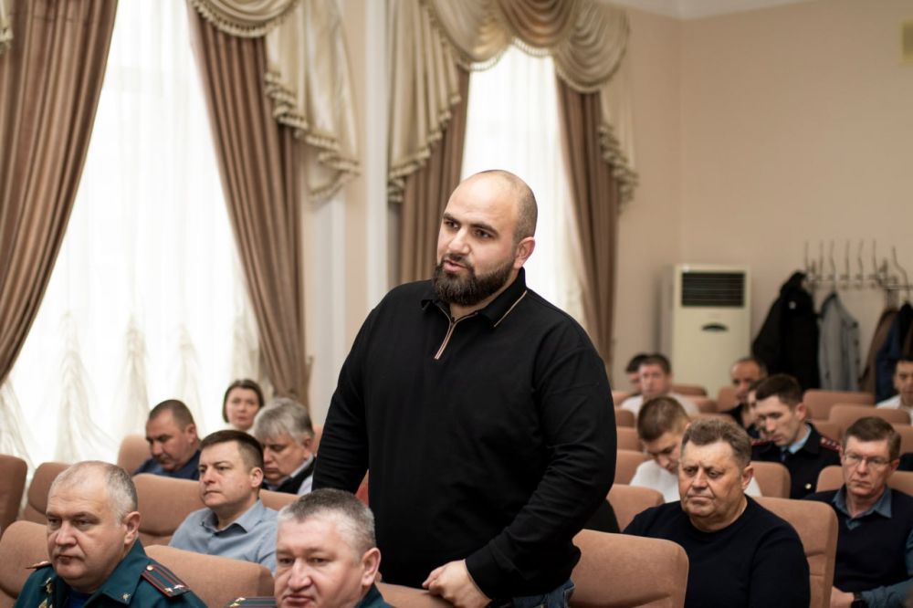 В Симферополе состоялось оперативно-хозяйственное совещание, в ходе которого руководители структурных подразделений отчитались о проделанной работе В Симферополе состоялось оперативно-хозяйственное совещание, в ходе которого руководители структурных подразделений отчитались о проделанной работе