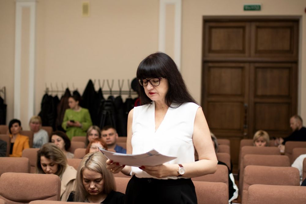В Симферополе состоялось оперативно-хозяйственное совещание, в ходе которого руководители структурных подразделений отчитались о проделанной работе В Симферополе состоялось оперативно-хозяйственное совещание, в ходе которого руководители структурных подразделений отчитались о проделанной работе
