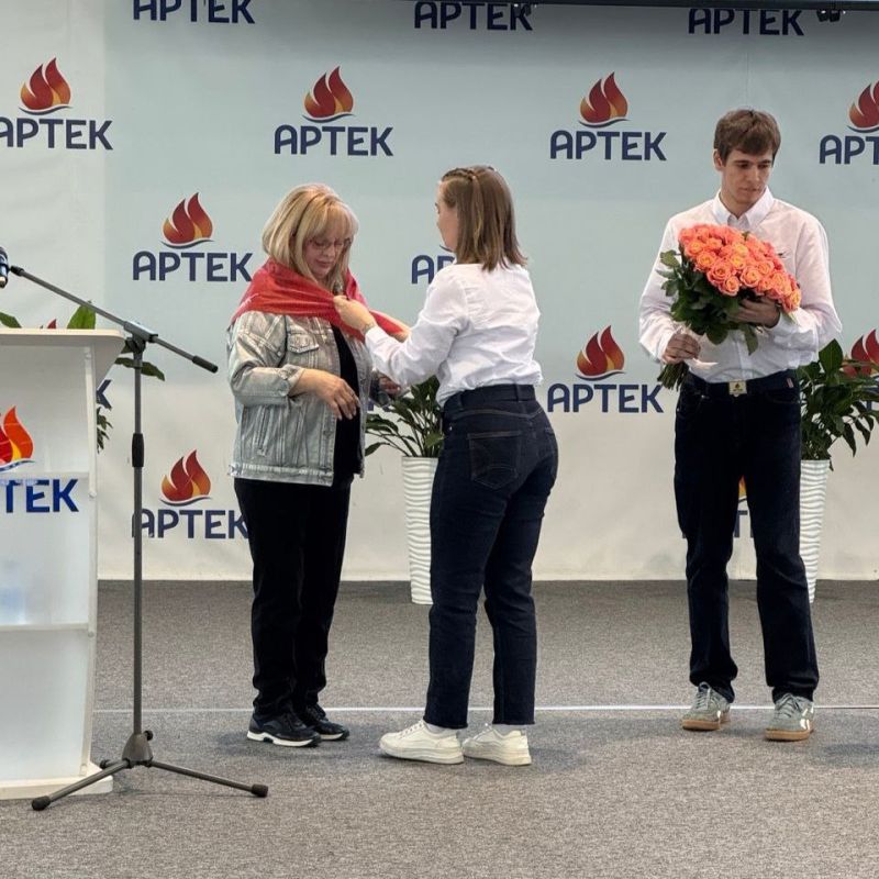 Председатель ЦИК России Элла Памфилова приехала в Крым и посетила «Артек» Председатель ЦИК России Элла Памфилова приехала в Крым и посетила «Артек»