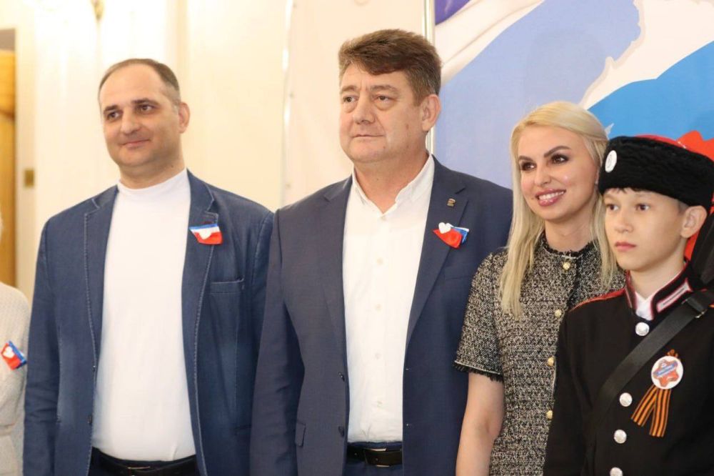 Анастасия Гридчина: Сегодня с удовольствием приняла участие в патриотическом концерте, посвященном Дню воссоединения Крыма с Россией – событию, ознаменовавшему новую эпоху в истории полуострова Анастасия Гридчина: Сегодня с удовольствием приняла участие в патриотическом концерте, посвященном Дню воссоединения Крыма с Россией – событию, ознаменовавшему новую эпоху в истории полуострова