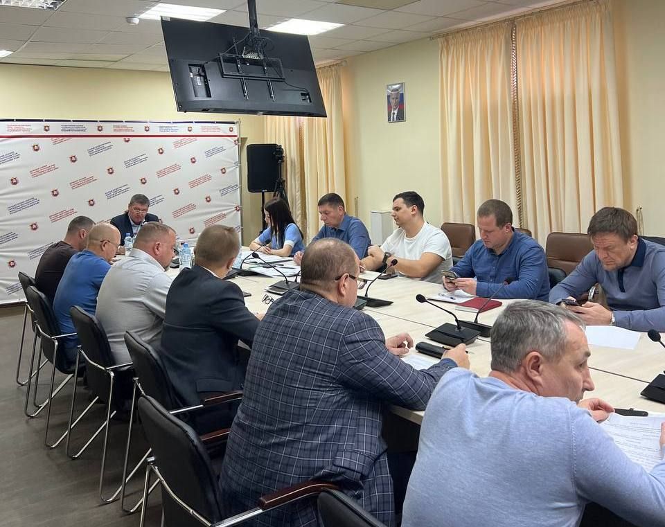 Под руководством заместителя Председателя Совета Министров Республики Крым Николая Воробьева состоялось еженедельное совещание в ГКУ РК «Инвестстрой» Под руководством заместителя Председателя Совета Министров Республики Крым Николая Воробьева состоялось еженедельное совещание в ГКУ РК «Инвестстрой»