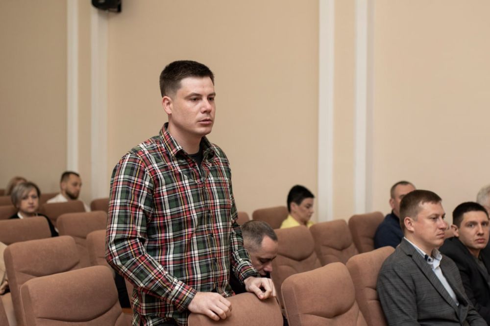 В Симферополе состоялось оперативно-хозяйственное совещание, в ходе которого руководители структурных подразделений отчитались о проделанной работе В Симферополе состоялось оперативно-хозяйственное совещание, в ходе которого руководители структурных подразделений отчитались о проделанной работе
