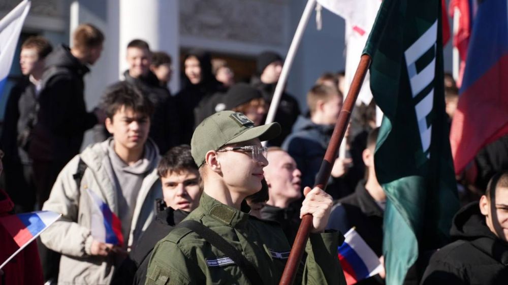 Курсанты Центра «ВОИН» Поздравили Крым с Днём Воссоединения Курсанты Центра «ВОИН» Поздравили Крым с Днём Воссоединения