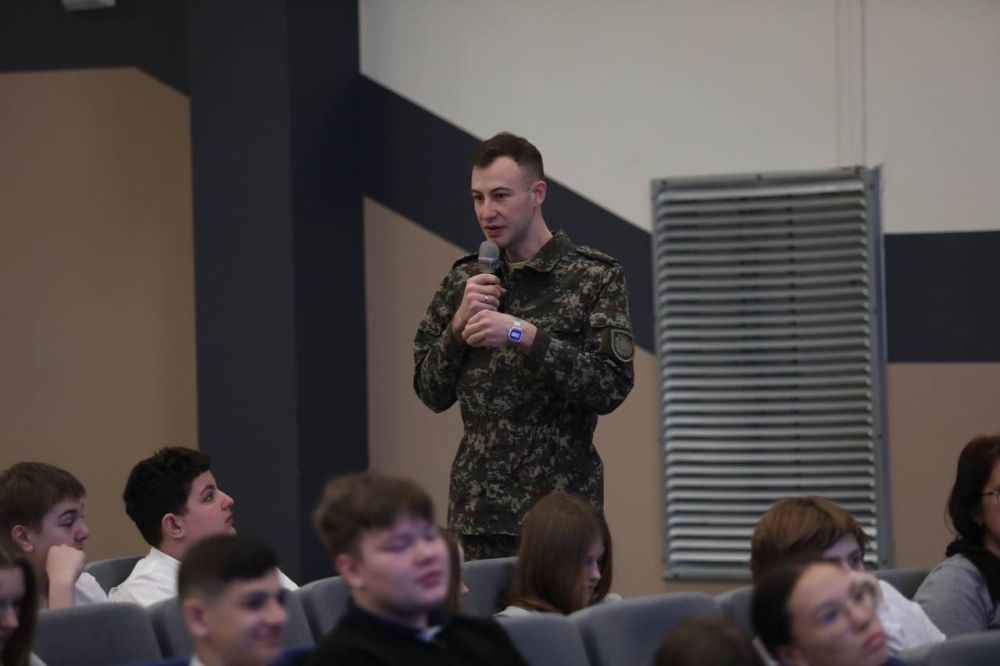 Курсанты Центра «ВОИН» Поздравили Крым с Днём Воссоединения Курсанты Центра «ВОИН» Поздравили Крым с Днём Воссоединения