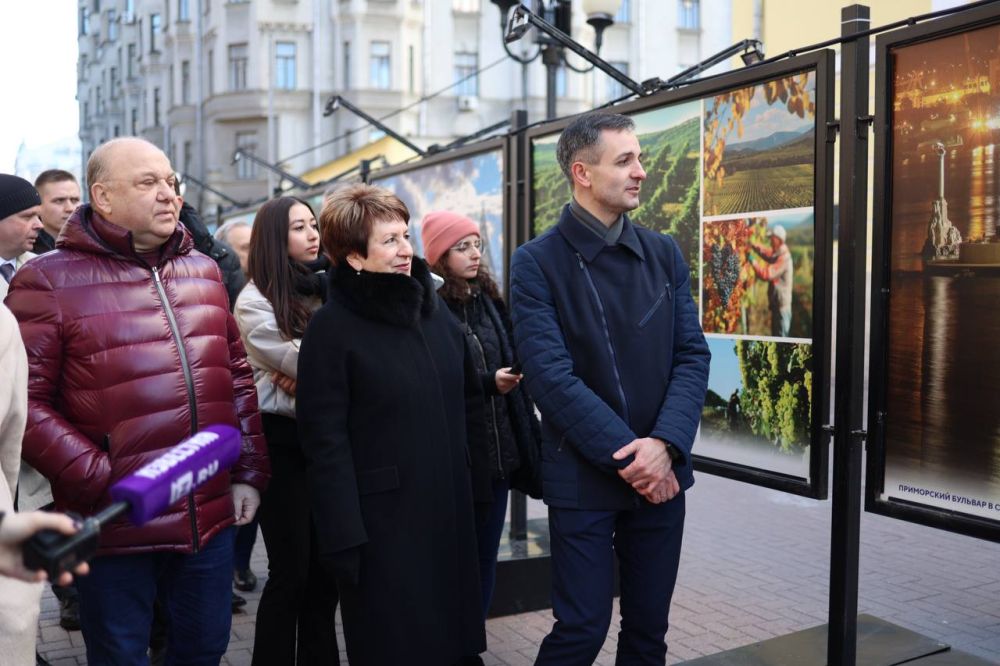 Екатерина Алтабаева: Сегодня приняла участие в открытии фотовыставки, посвященной одиннадцатой годовщине воссоединения Севастополя и Крыма с Россией Екатерина Алтабаева: Сегодня приняла участие в открытии фотовыставки, посвященной одиннадцатой годовщине воссоединения Севастополя и Крыма с Россией