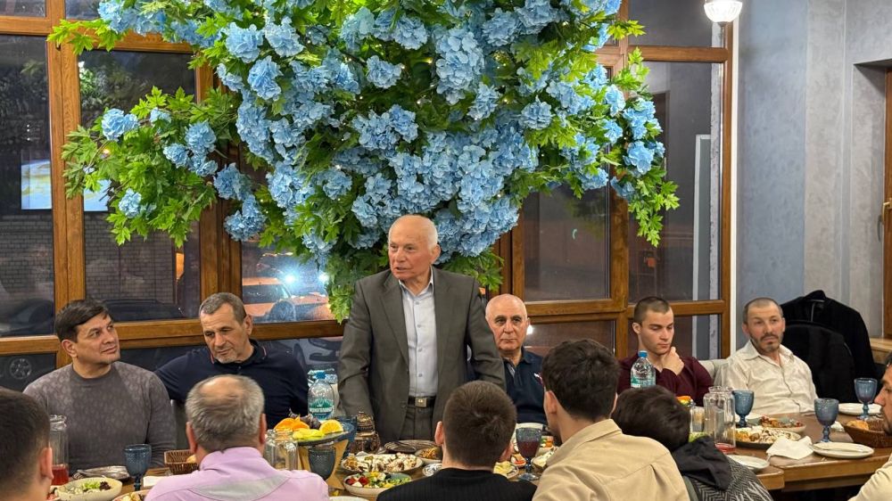 Шериф Османов: Ифтар от Федерации борьбы на поясах Республики Крым Шериф Османов: Ифтар от Федерации борьбы на поясах Республики Крым