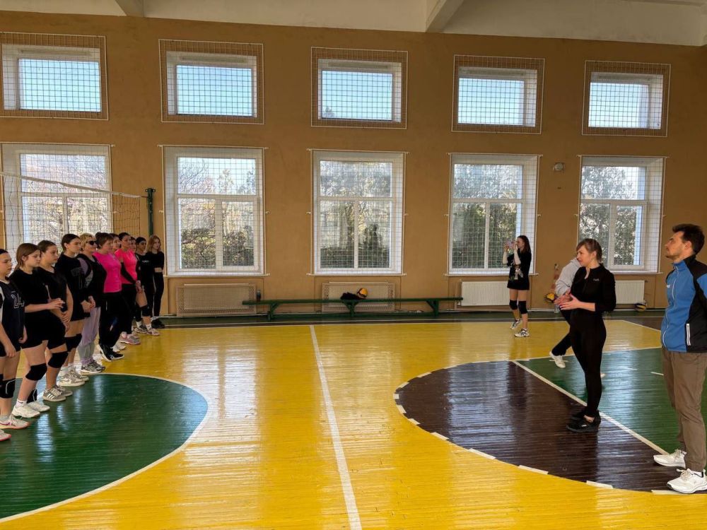 15 марта прошел муниципальный турнир по волейболу среди женских команд сельских поселений Черноморского района 15 марта прошел муниципальный турнир по волейболу среди женских команд сельских поселений Черноморского района