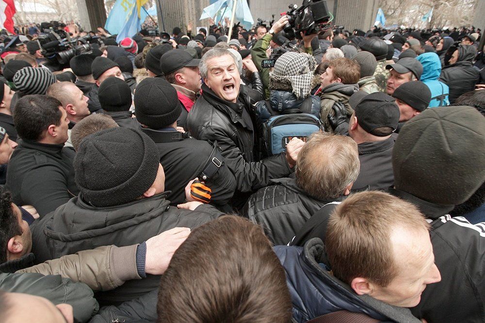 Анатолий Кузичев: Сегодня этим историческим кадрам «Крымской весны» исполняется 11 лет Анатолий Кузичев: Сегодня этим историческим кадрам «Крымской весны» исполняется 11 лет