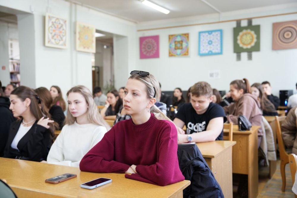 В КИПУ имени Февзи Якубова прошла презентация книги «Док де Ришелье в истории Крыма, России и Франции» В КИПУ имени Февзи Якубова прошла презентация книги «Док де Ришелье в истории Крыма, России и Франции»