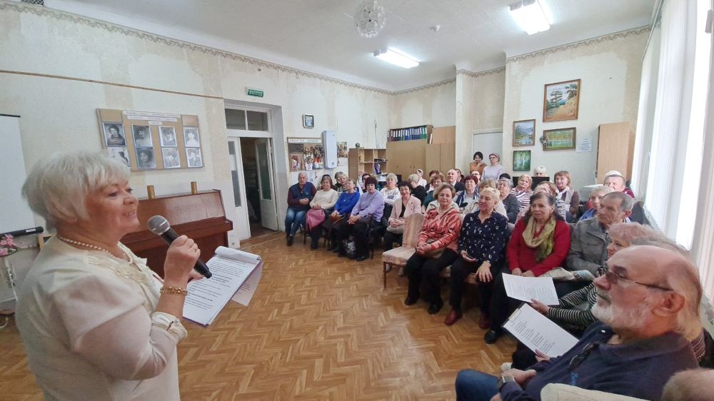 В учреждениях социального обслуживания проведены праздничные мероприятия, посвященные 11-й годовщине воссоединения Крыма с Россией В учреждениях социального обслуживания проведены праздничные мероприятия, посвященные 11-й годовщине воссоединения Крыма с Россией