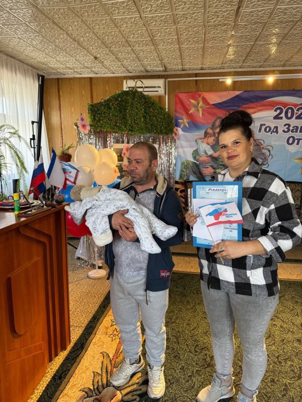 Бахчисарайским районным отделом ЗАГС также проведены торжественные мероприятия, приуроченные к празднованию Дня Воссоединения Крыма и России Бахчисарайским районным отделом ЗАГС также проведены торжественные мероприятия, приуроченные к празднованию Дня Воссоединения Крыма и России