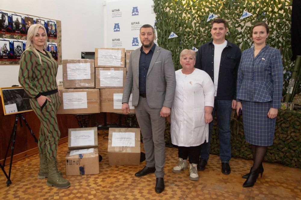 Крымские больницы передали очередную партию медикаментов в зону СВО Крымские больницы передали очередную партию медикаментов в зону СВО