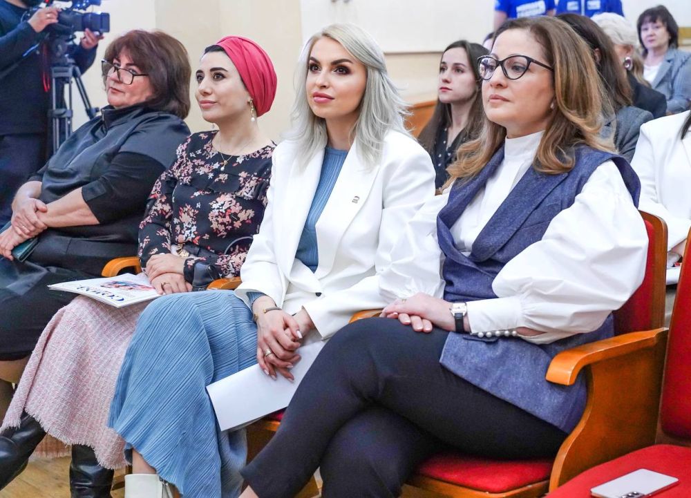 Анастасия Гридчина: В Симферополе прошла презентация федерального партийного проекта «Женское движение Единой России» в Республике Крым и Крымского регионального отделения «Союз женщин России» Анастасия Гридчина: В Симферополе прошла презентация федерального партийного проекта «Женское движение Единой России» в Республике Крым и Крымского регионального отделения «Союз женщин России»