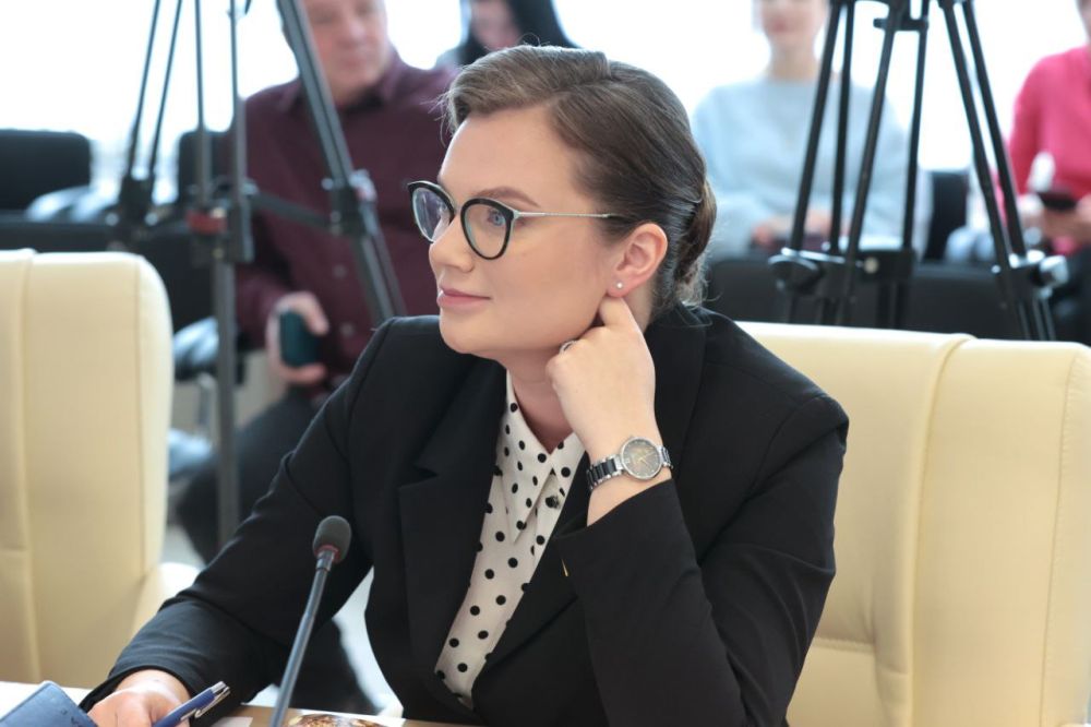Владимир Константинов: В Государственном Совете провели круглый стол на тему: «Крымский парламентаризм: прошлое, настоящее, будущее» Владимир Константинов: В Государственном Совете провели круглый стол на тему: «Крымский парламентаризм: прошлое, настоящее, будущее»