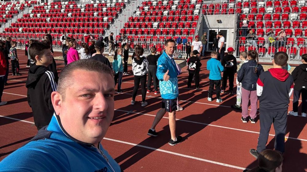 Здоровье в порядке – спасибо зарядке! Здоровье в порядке – спасибо зарядке!