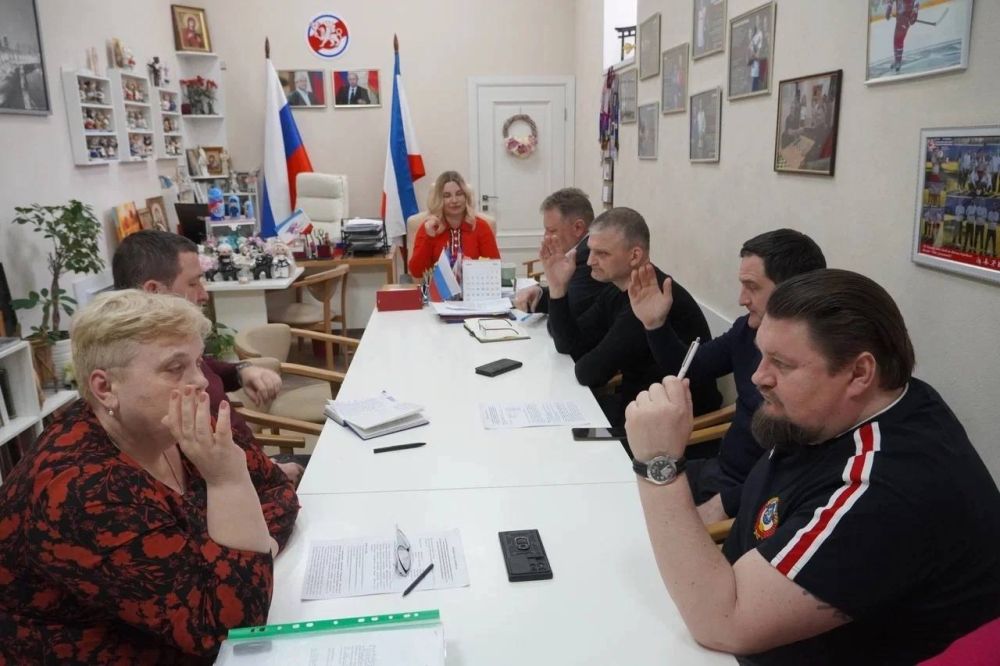 Ольга Торубарова: В завершении рабочей недели, прошло заседание комиссии по продлению государственной аккредитации федераций спортивной гимнастики Республик Крым, сумо Республики Крым, автомобильного и мотоциклетного спорта... Ольга Торубарова: В завершении рабочей недели, прошло заседание комиссии по продлению государственной аккредитации федераций спортивной гимнастики Республик Крым, сумо Республики Крым, автомобильного и мотоциклетного спорта...