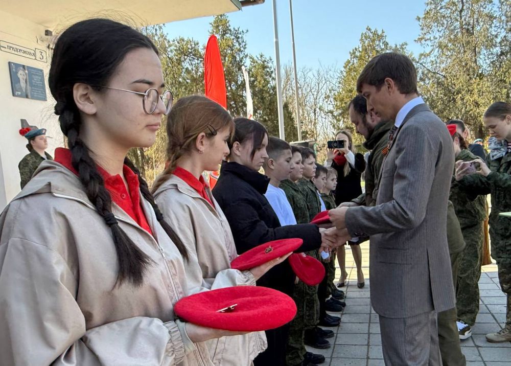 Иван Манучаров: Принял участие в торжественном открытии первого в Республике Крым центра подготовки юноармейцев - Дом Юнармии Иван Манучаров: Принял участие в торжественном открытии первого в Республике Крым центра подготовки юноармейцев - Дом Юнармии