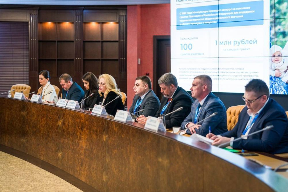 Многообразие площадок Форума позволяет получить новые компетенции в вопросах управления муниципалитетами в сфере культурной политики Многообразие площадок Форума позволяет получить новые компетенции в вопросах управления муниципалитетами в сфере культурной политики