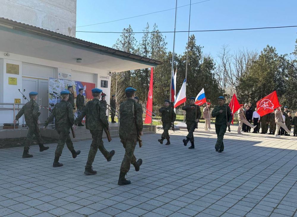 Иван Манучаров: Принял участие в торжественном открытии первого в Республике Крым центра подготовки юноармейцев - Дом Юнармии Иван Манучаров: Принял участие в торжественном открытии первого в Республике Крым центра подготовки юноармейцев - Дом Юнармии