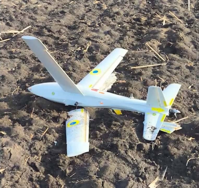 Согласно нашим данным хохлы сегодня начали использовать для удара по Крыму Х-образный баражирующий боеприпас «RAM-2X», дальностью полета около 120, имеющий боевую часть в виде ударного ядра Согласно нашим данным хохлы сегодня начали использовать для удара по Крыму Х-образный баражирующий боеприпас «RAM-2X», дальностью полета около 120, имеющий боевую часть в виде ударного ядра