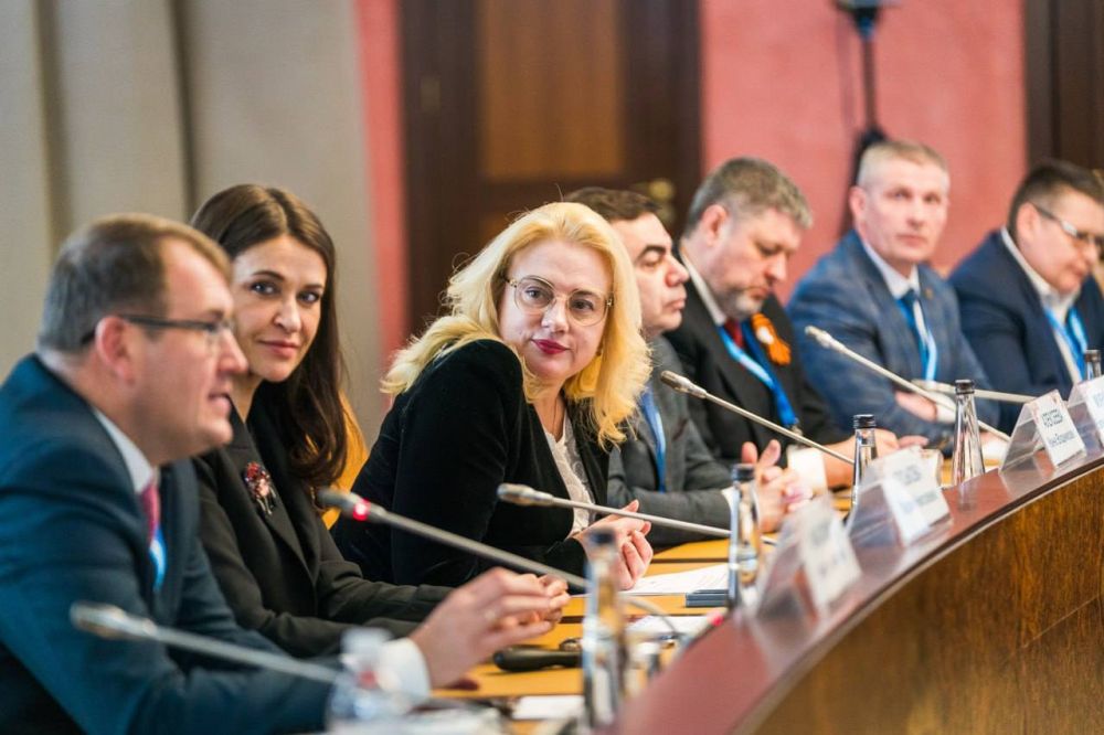 Многообразие площадок Форума позволяет получить новые компетенции в вопросах управления муниципалитетами в сфере культурной политики Многообразие площадок Форума позволяет получить новые компетенции в вопросах управления муниципалитетами в сфере культурной политики
