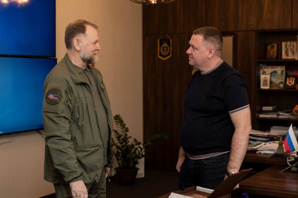Михаил Афанасьев: Встретился с Андреем Юрьевичем Коченовым - председателем правления Всероссийского общественного движения «Отцы России», членом правительственной комисии по вопросам государственной культурной политики Михаил Афанасьев: Встретился с Андреем Юрьевичем Коченовым - председателем правления Всероссийского общественного движения «Отцы России», членом правительственной комисии по вопросам государственной культурной политики