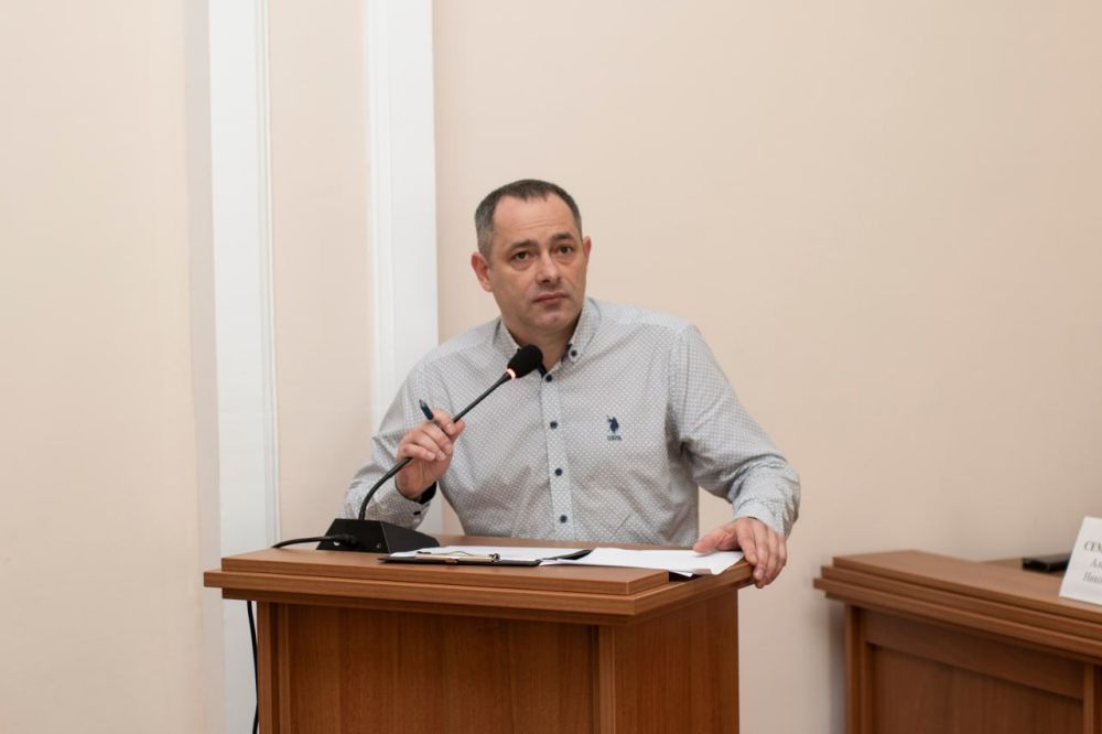 В Симферополе состоялось оперативно-хозяйственное совещание, в ходе которого руководители структурных подразделений отчитались о проделанной работе В Симферополе состоялось оперативно-хозяйственное совещание, в ходе которого руководители структурных подразделений отчитались о проделанной работе