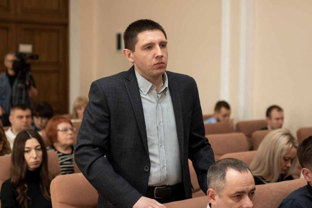 В Симферополе состоялось оперативно-хозяйственное совещание, в ходе которого руководители структурных подразделений отчитались о проделанной работе В Симферополе состоялось оперативно-хозяйственное совещание, в ходе которого руководители структурных подразделений отчитались о проделанной работе