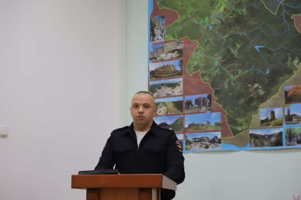 Ольга Урайкина: Сегодня в большом зале администрации Бахчисарайского района после заседания президиума, на котором были предварительно рассмотрены проекты решений, состоялась 9-я сессия Бахчисарайского районного совета 3-го... Ольга Урайкина: Сегодня в большом зале администрации Бахчисарайского района после заседания президиума, на котором были предварительно рассмотрены проекты решений, состоялась 9-я сессия Бахчисарайского районного совета 3-го...