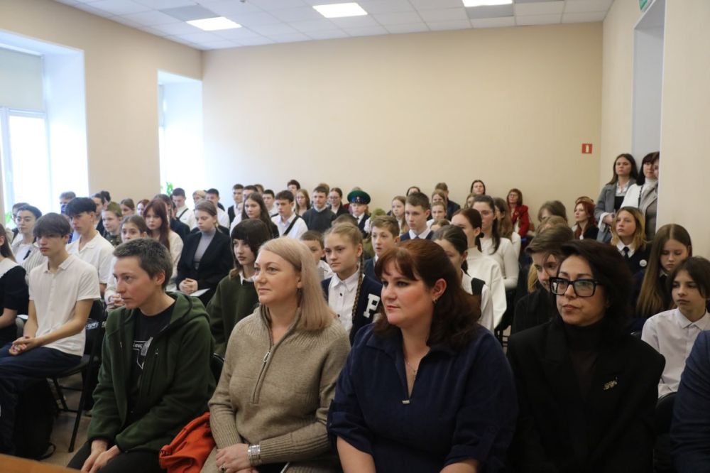 На базе учебного центра ГБОУ ДО РК «Центр детско-юношеского туризма и краеведения» прошел очный тур Республиканской патриотической краеведческой конференции учащихся «Крым – наш общий дом», посвященной 80-летию Великой... На базе учебного центра ГБОУ ДО РК «Центр детско-юношеского туризма и краеведения» прошел очный тур Республиканской патриотической краеведческой конференции учащихся «Крым – наш общий дом», посвященной 80-летию Великой...